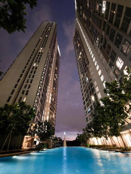 The Robertson @ 118 Tower Super View