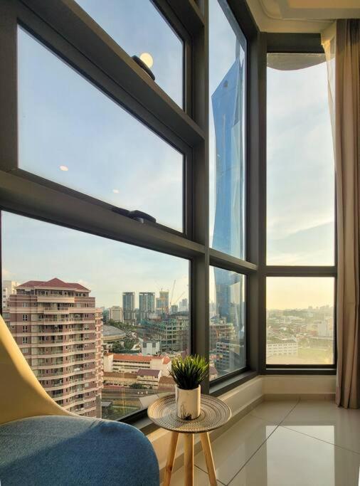 The Robertson @ 118 Tower Super View