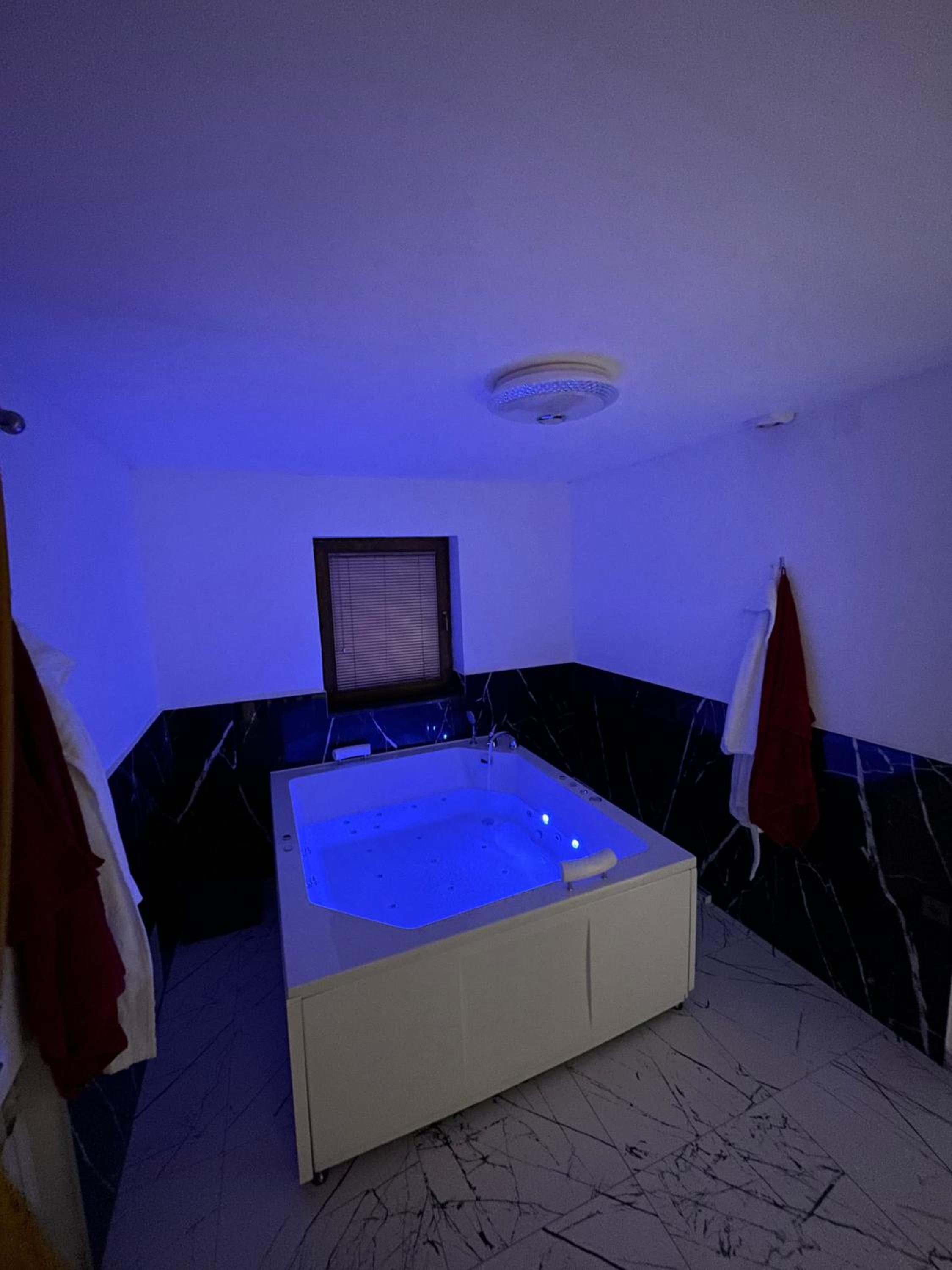 Hedonist Spa Jacuzzi Sarajevo Free parking