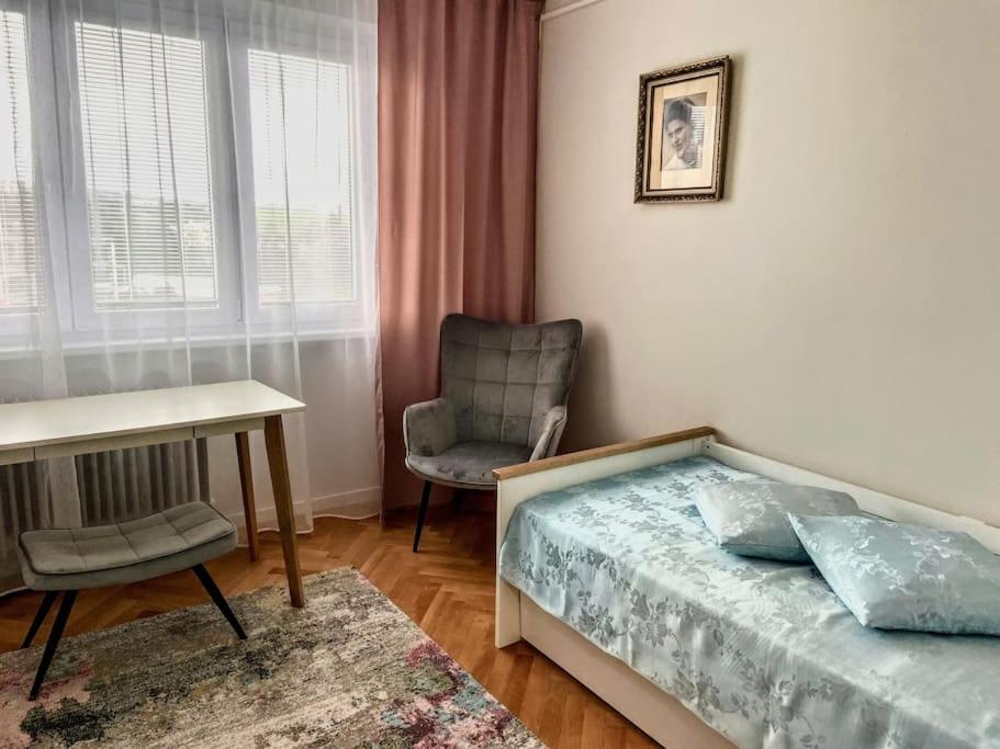 Apartment under Trojický hill