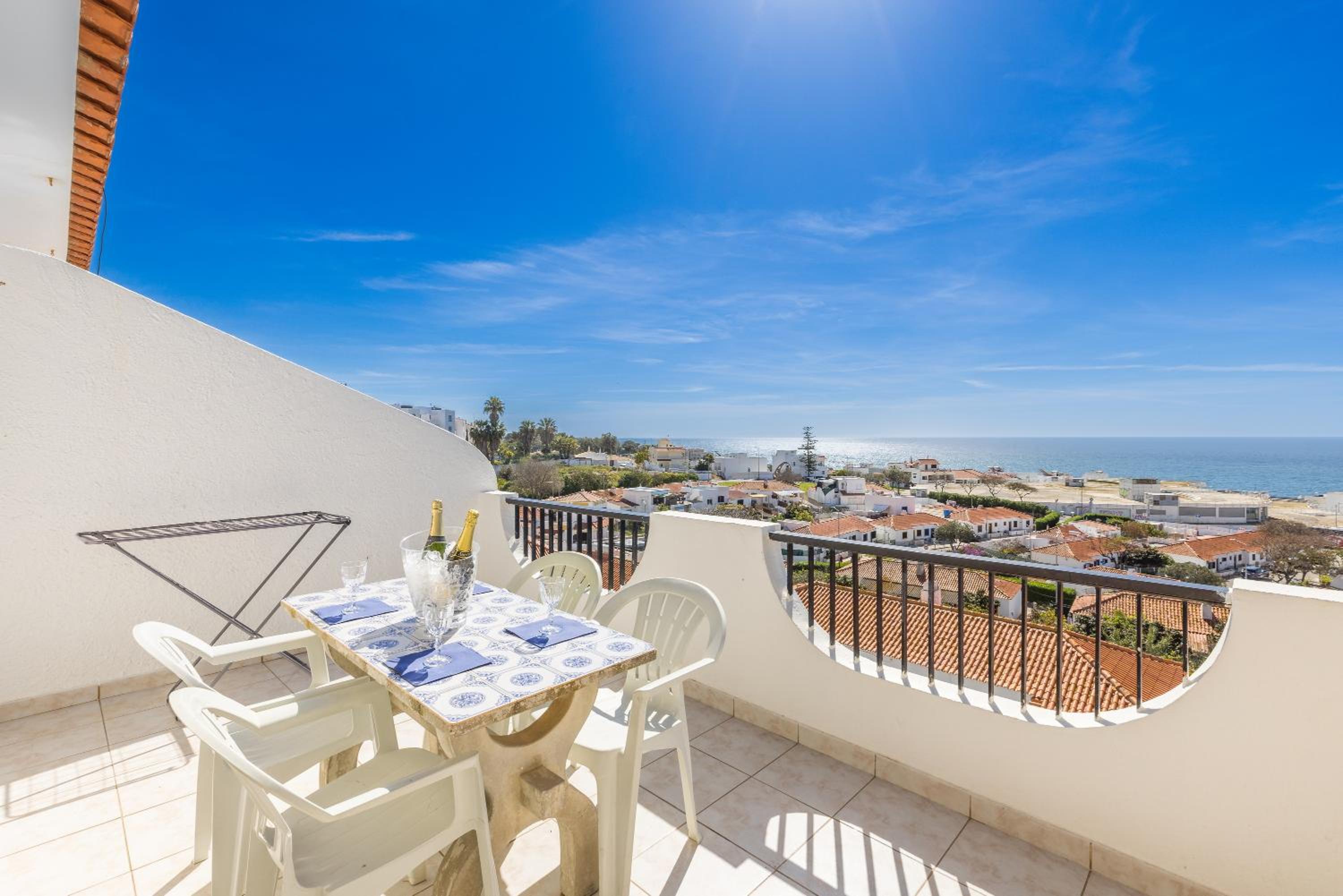 Oceanview Apartment A by Sequeira view 4