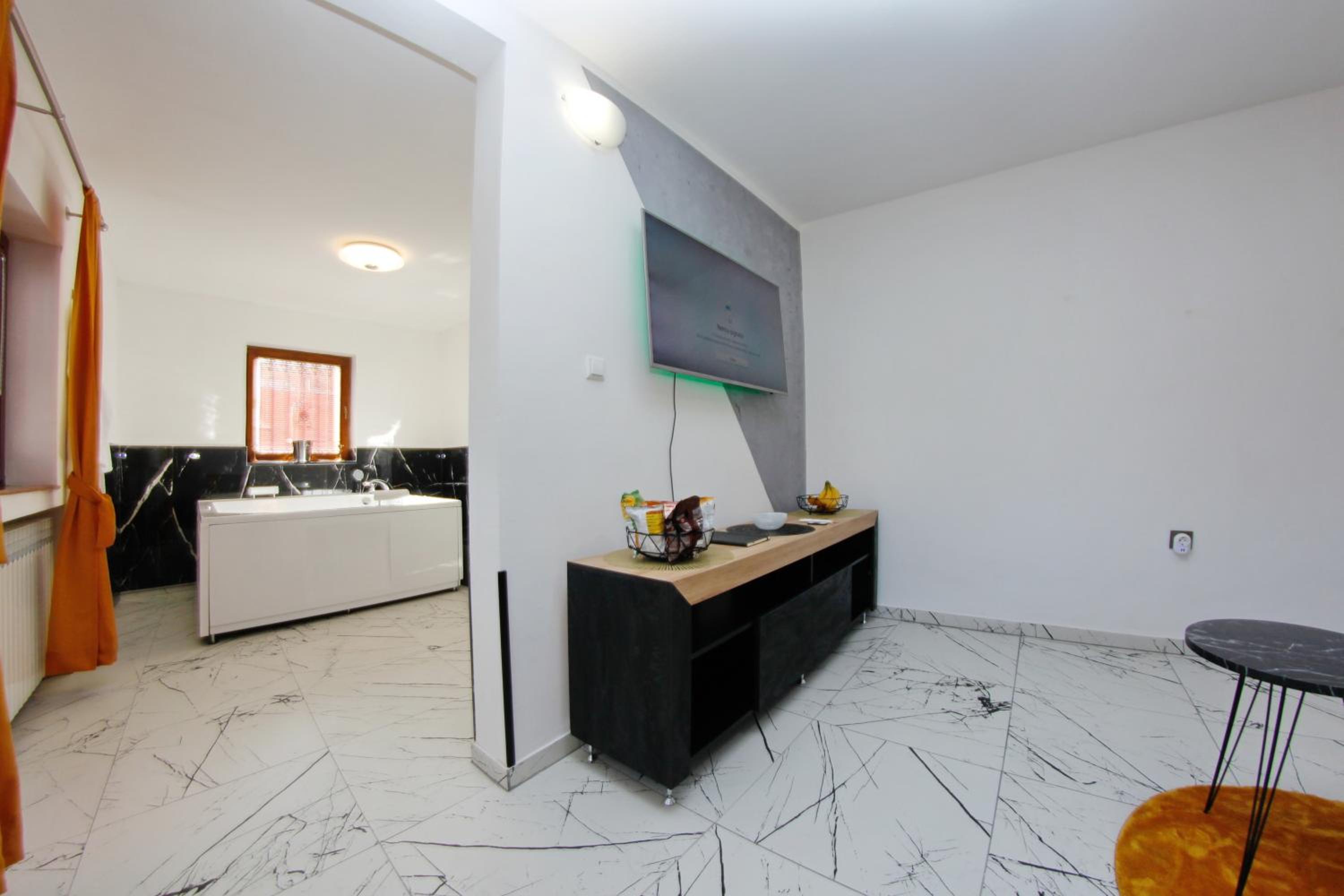Hedonist Spa Jacuzzi Sarajevo Free parking