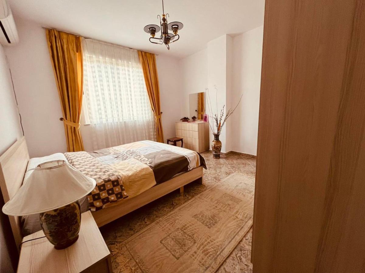 Apartment in the Tirana center "Blloku" - above Bar Xixa photo 4