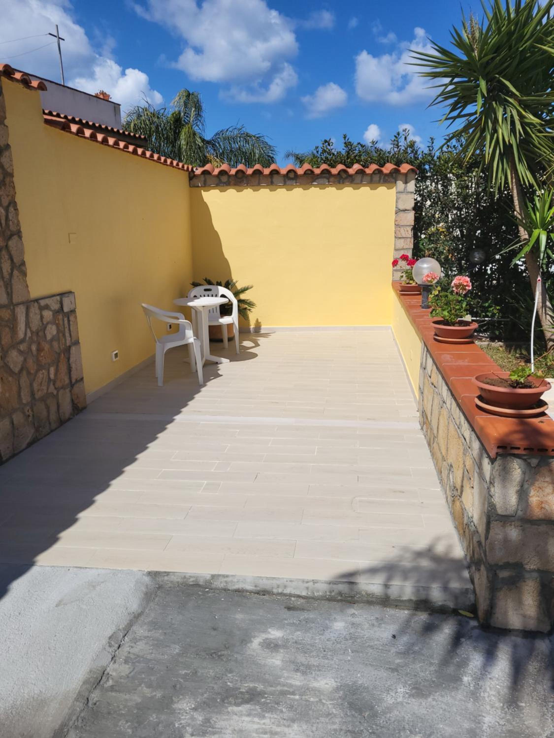 Villa enza view 2