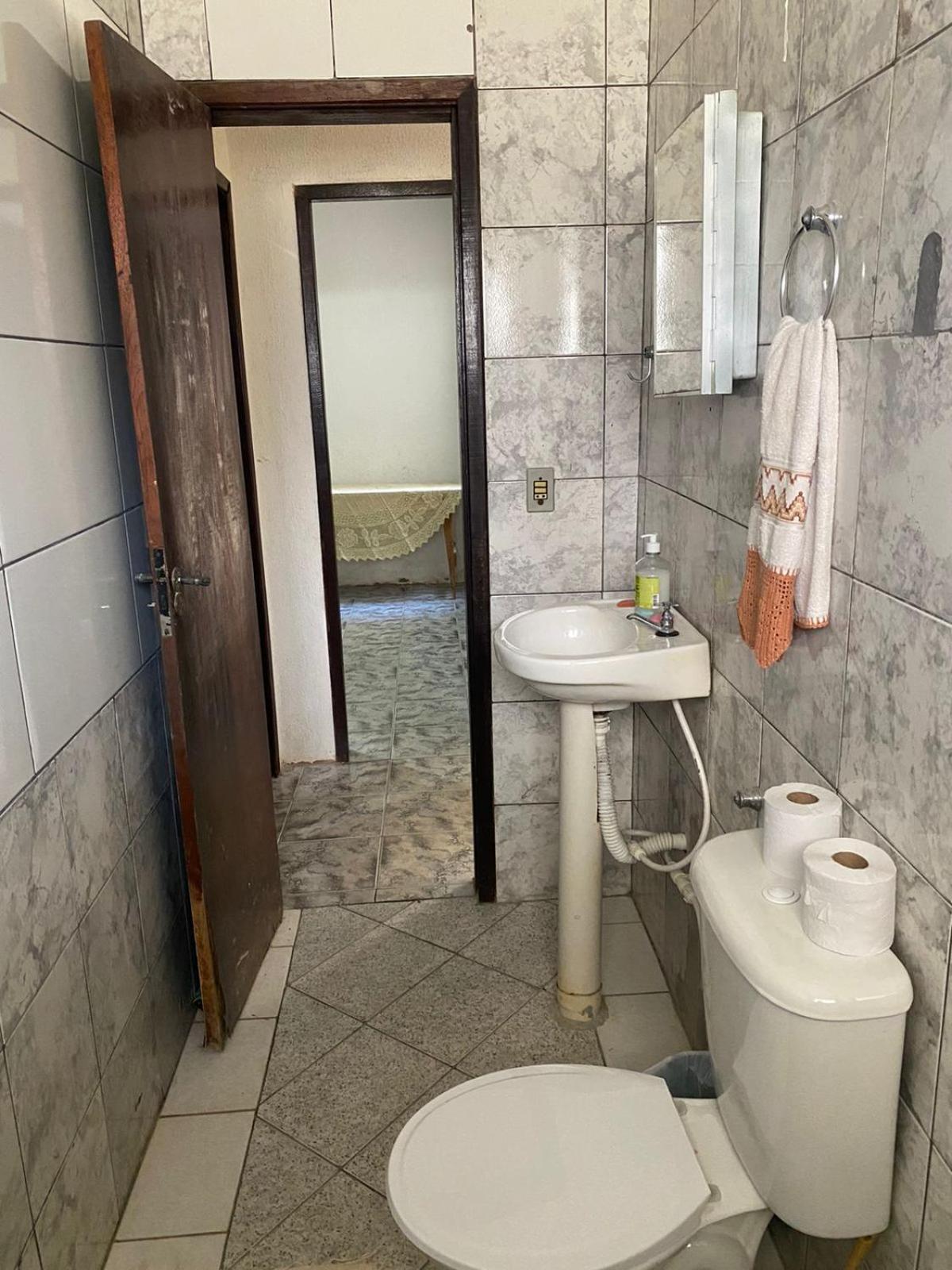 Apartamento Inteiro Central 2 Quartos e Kitnet Inteira 01 quarto