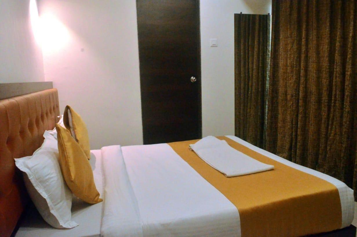 THE BEST HOTEL MUMBAI