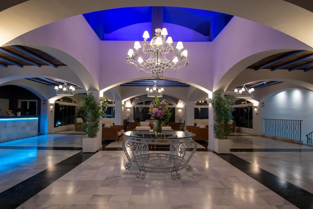 Marbella Vacations - CasaDelSol-Marbella-Sonce,piasek,szmaragdowa woda - Property Image 30
