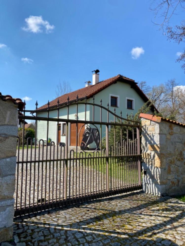 Apartmány u rybníčka