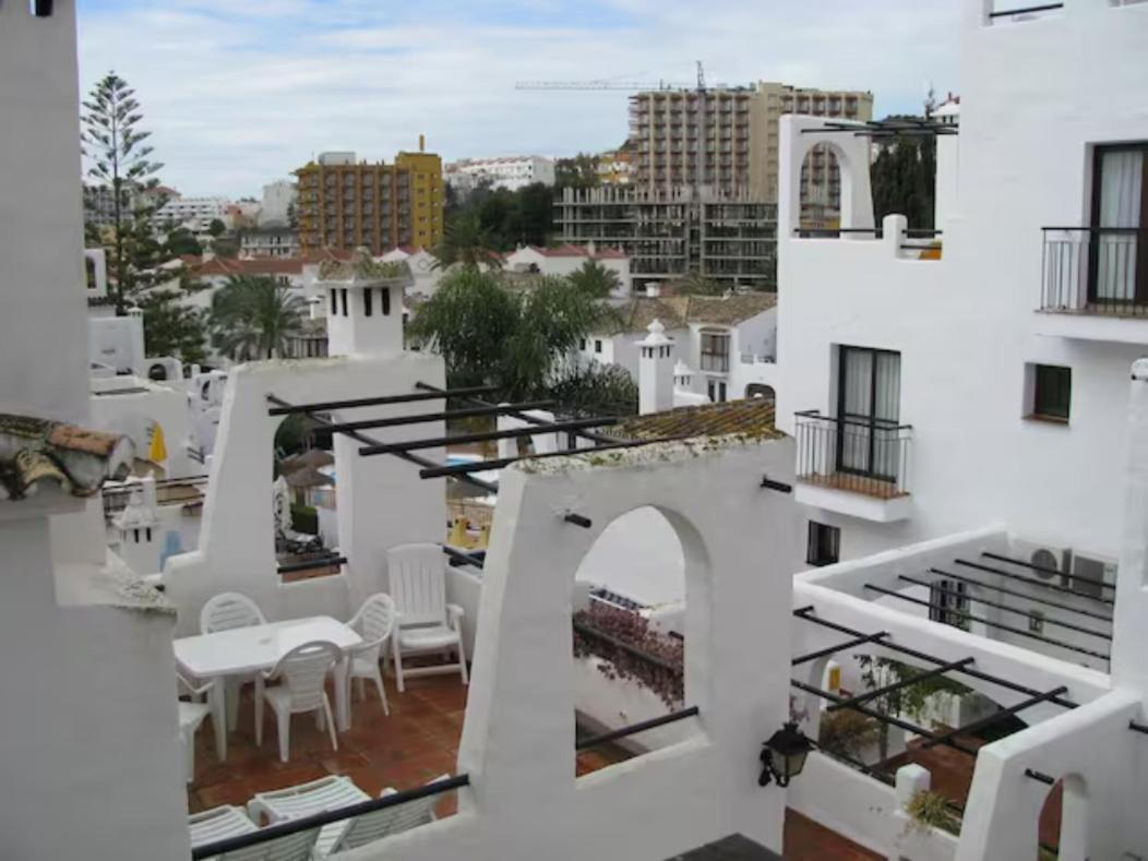 Andalusian style apartment in Pueblo Evita exclusive holiday complex