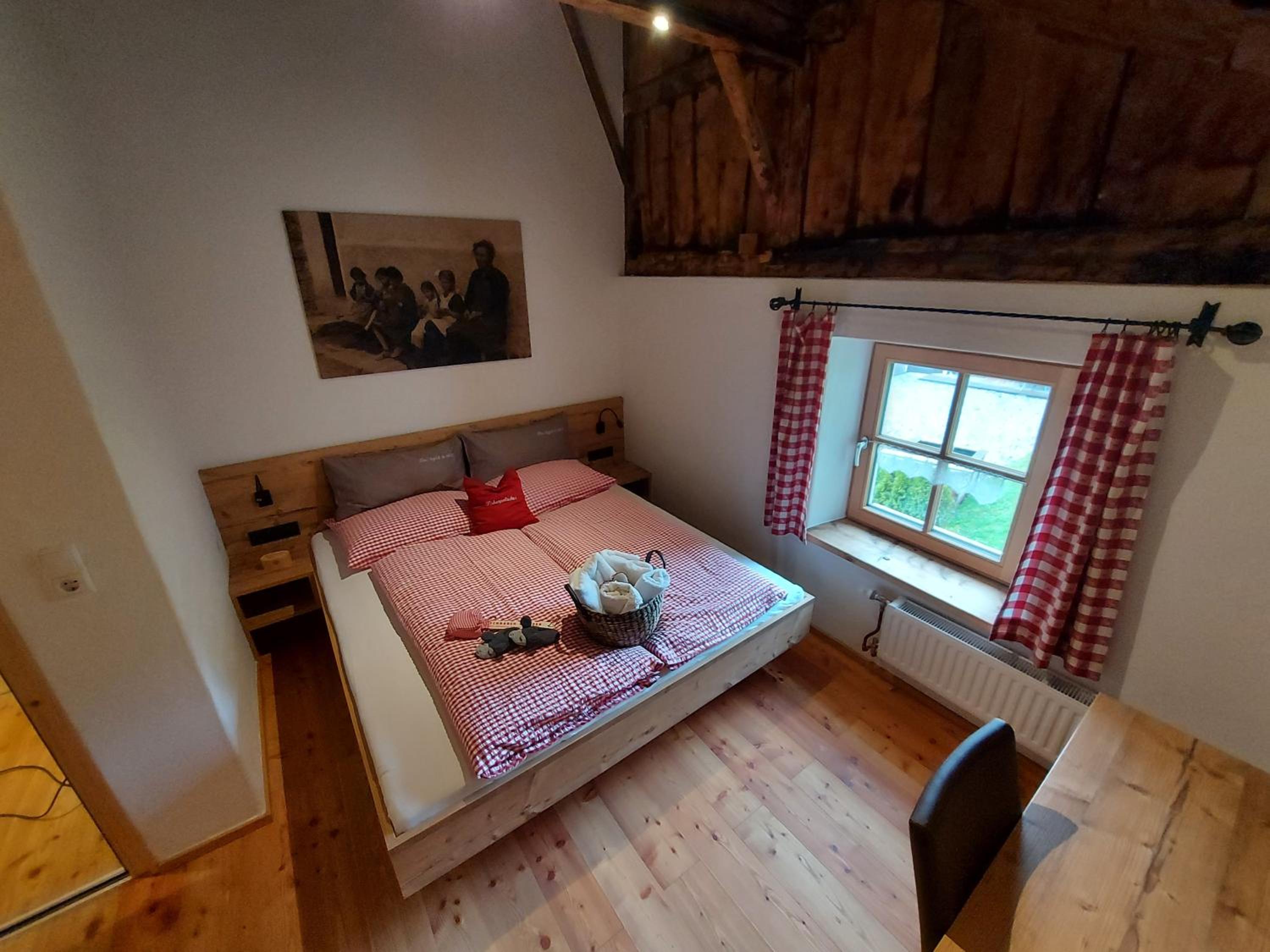 Haus Edelweiss Alpine Chalet near Samnaun