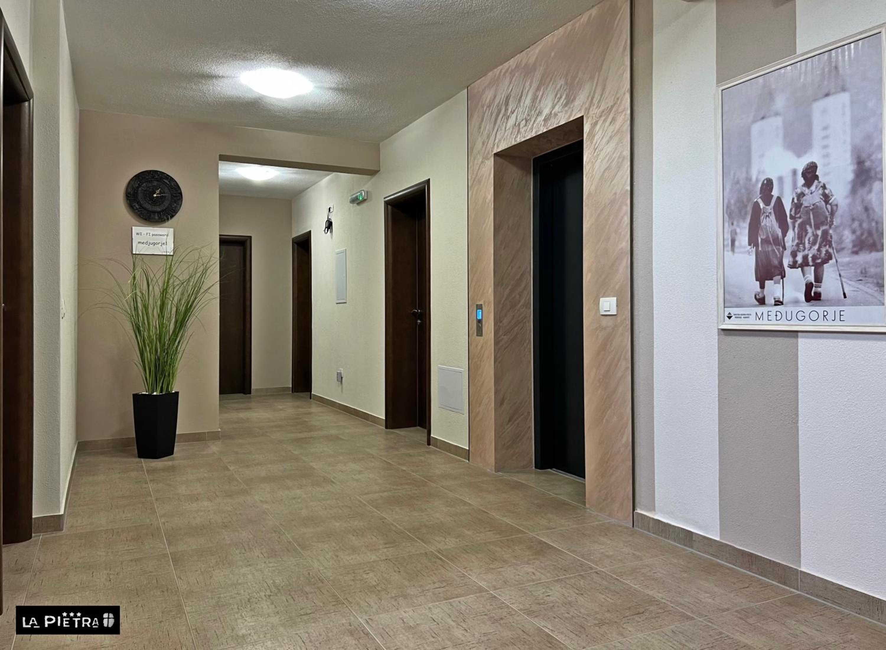 La Pietra Family Hotel