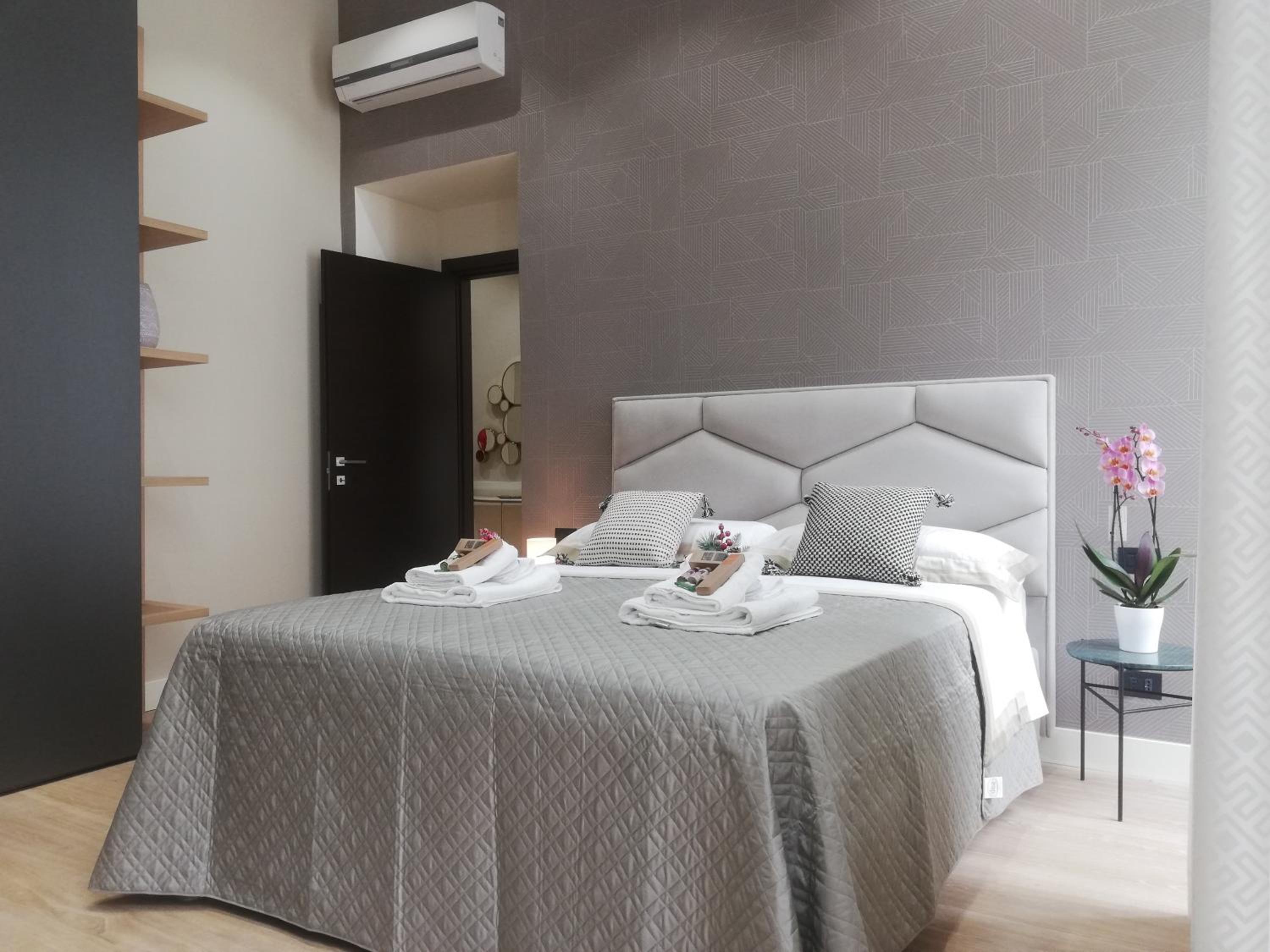 Napoli Mariana Luxury