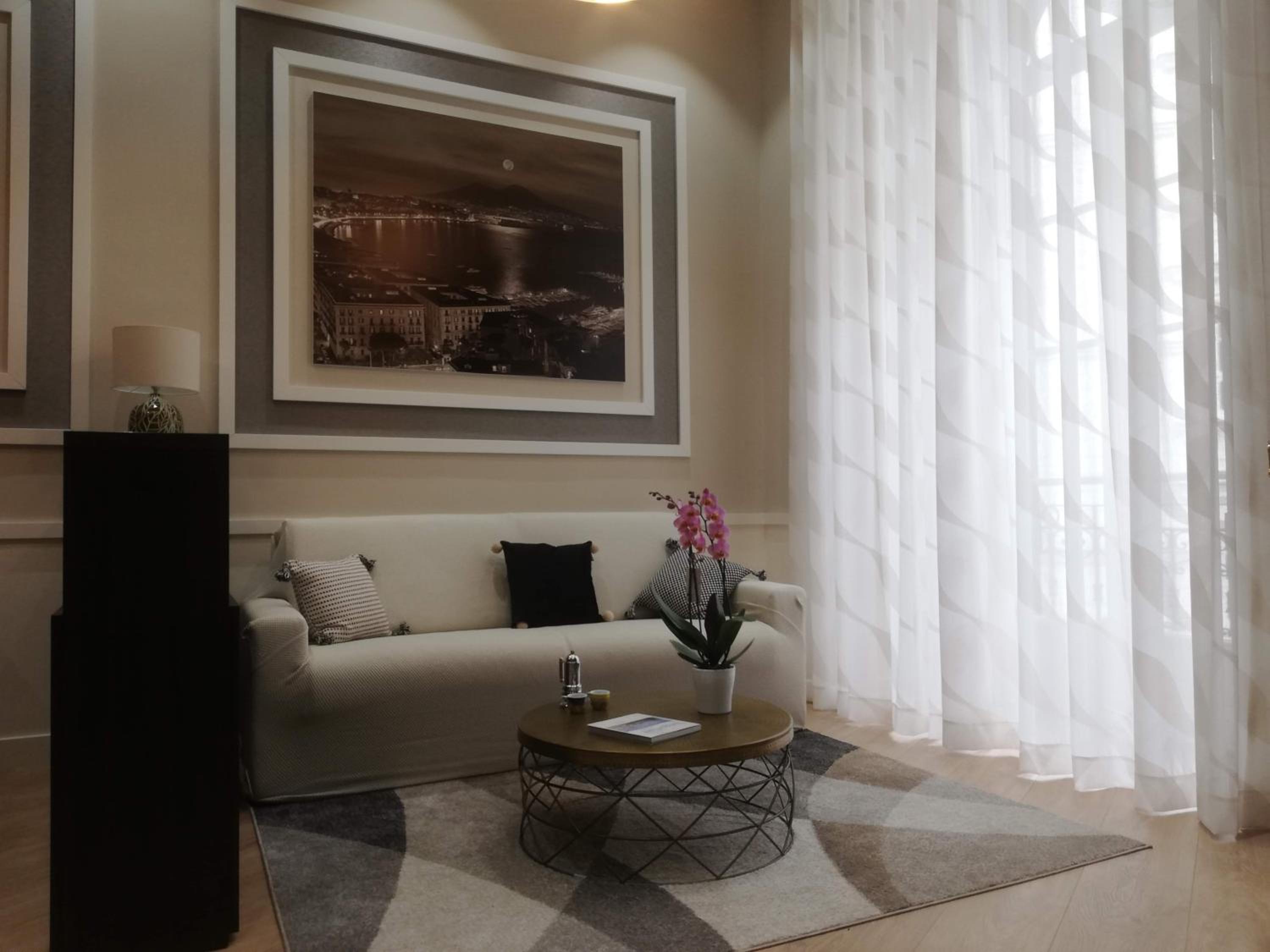 Napoli Mariana Luxury