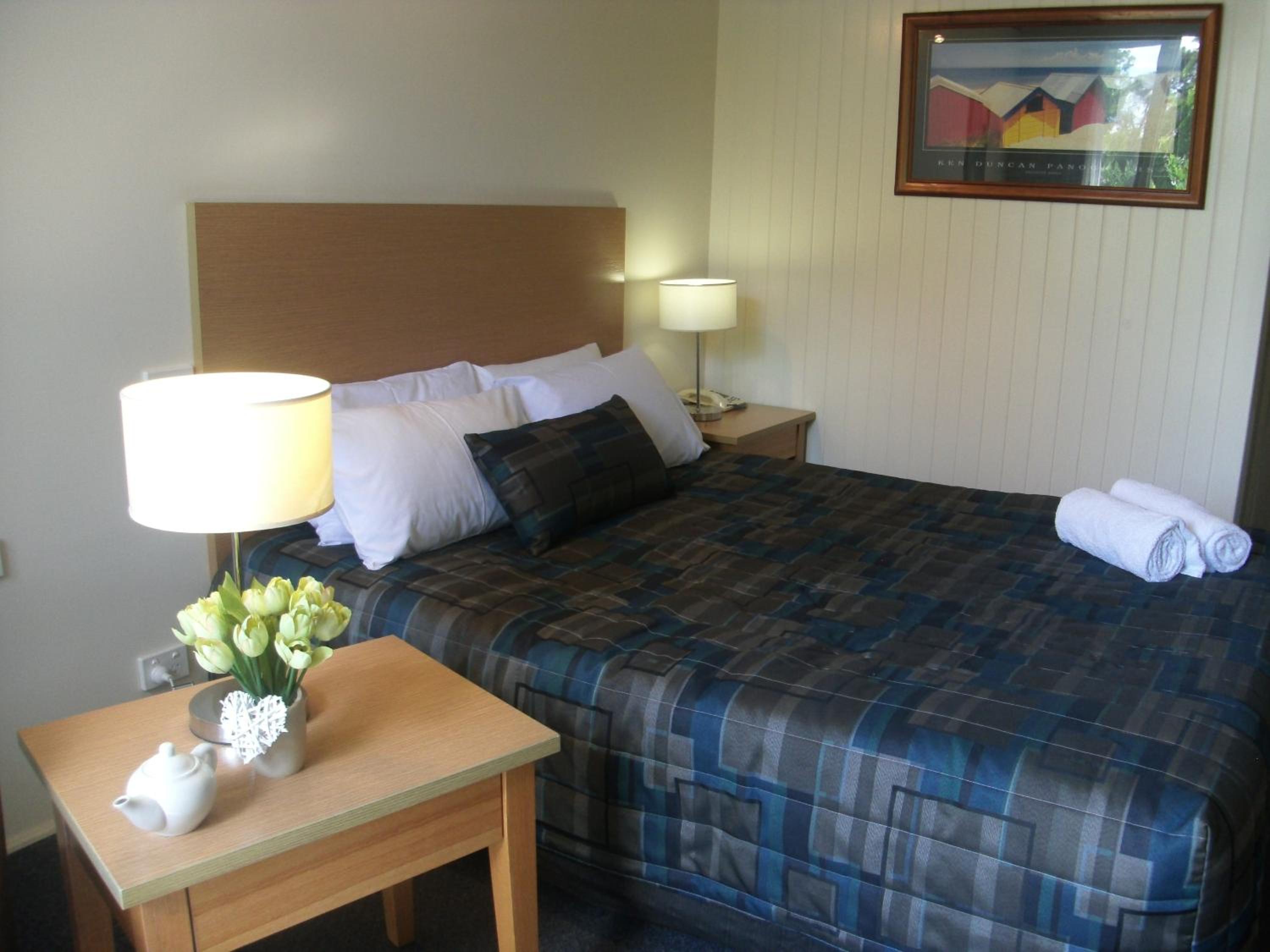 Parkwood Motel & Apartments