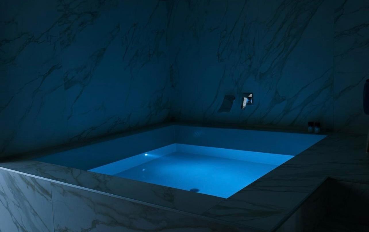 The Saint Stays en Bari — bathroom