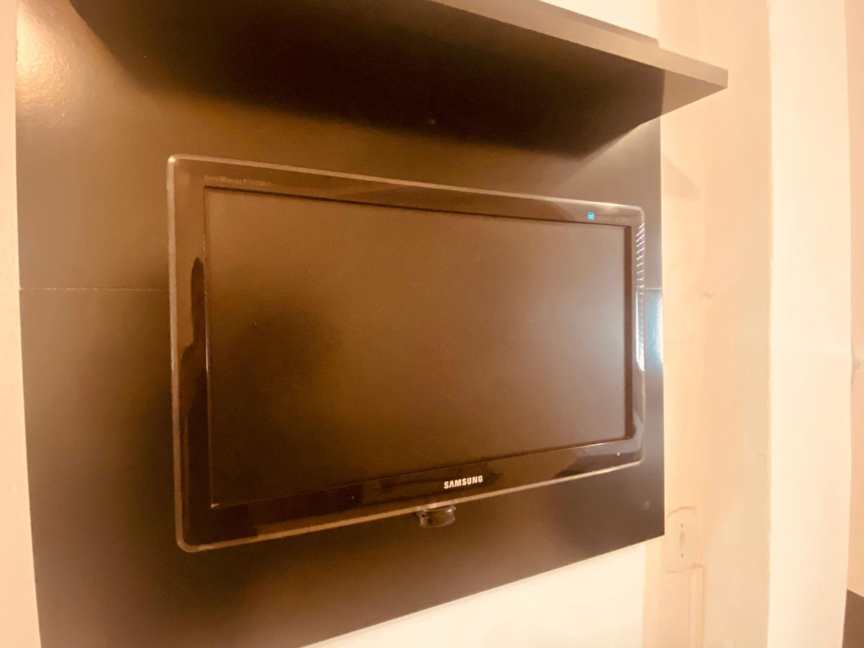 Studio completo ENTRADA pela PRAIA DE COPACABANA, com ar, wifi, netflix, até 4 pessoas, pauloangerami AA3806