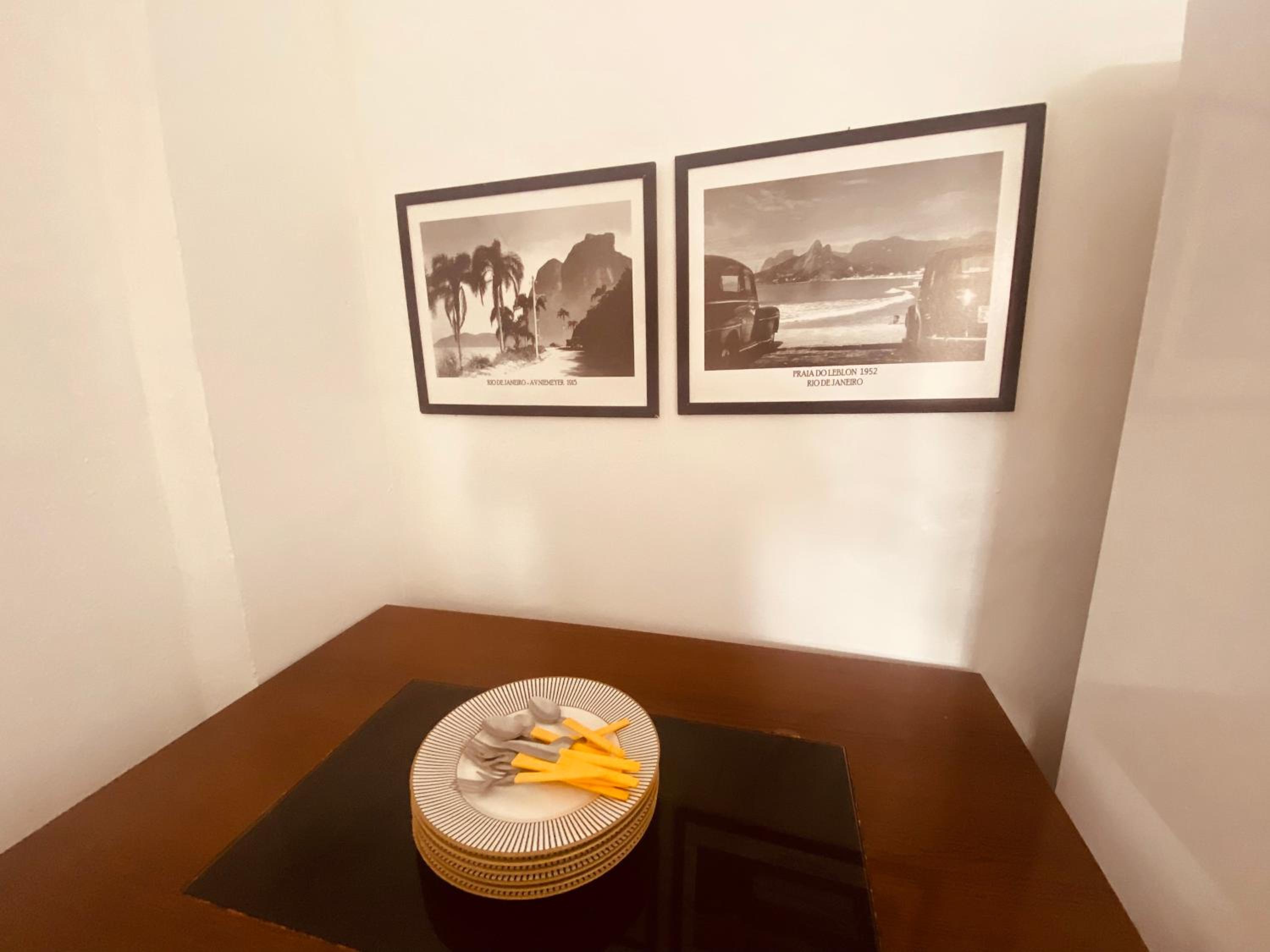 Studio completo ENTRADA pela PRAIA DE COPACABANA, com ar, wifi, netflix, até 4 pessoas, pauloangerami AA3806