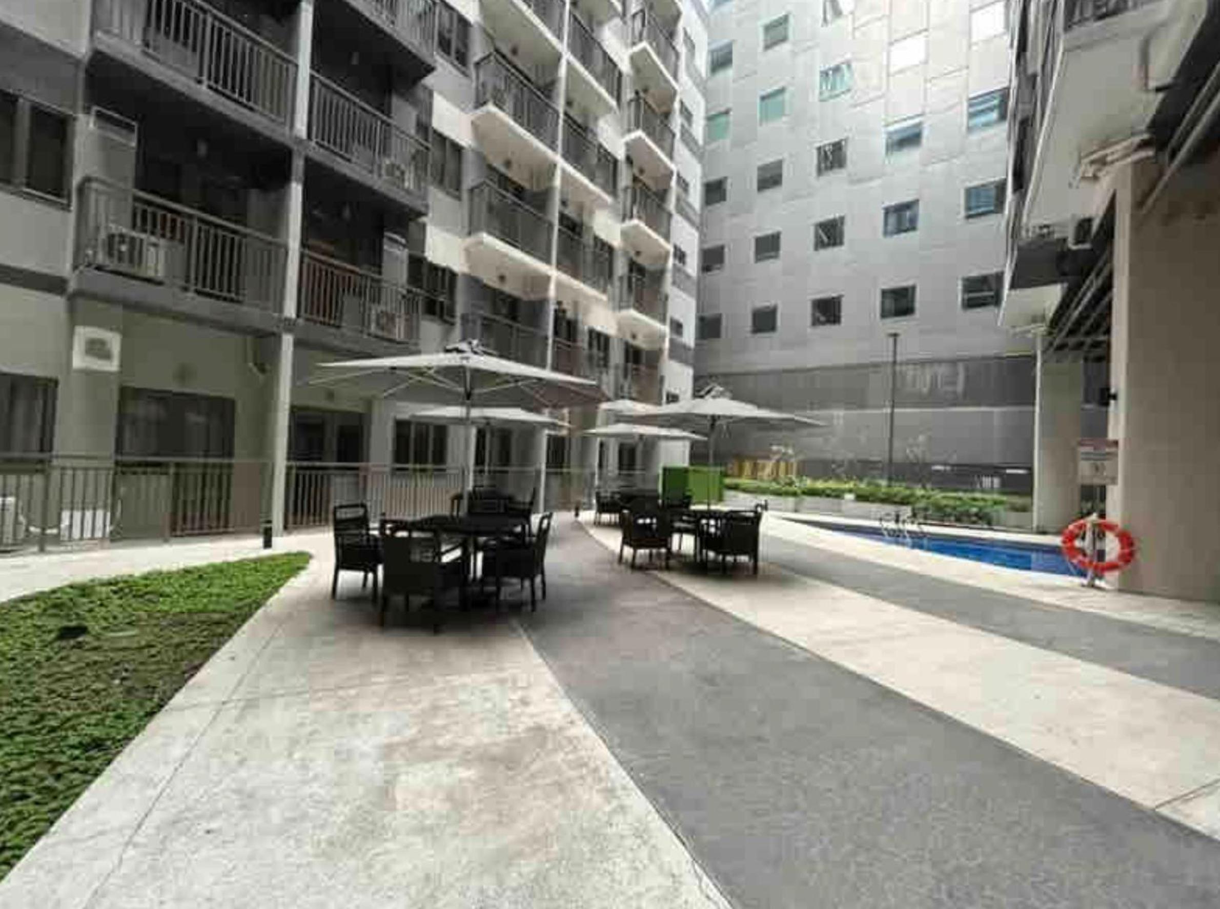 The Estrella Suite at the Mall of Asia Complex view 5