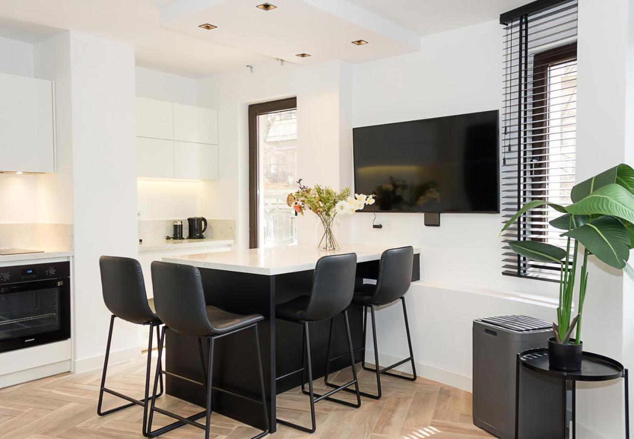 Three private apartments near Port of Varna by Flat Mаnager