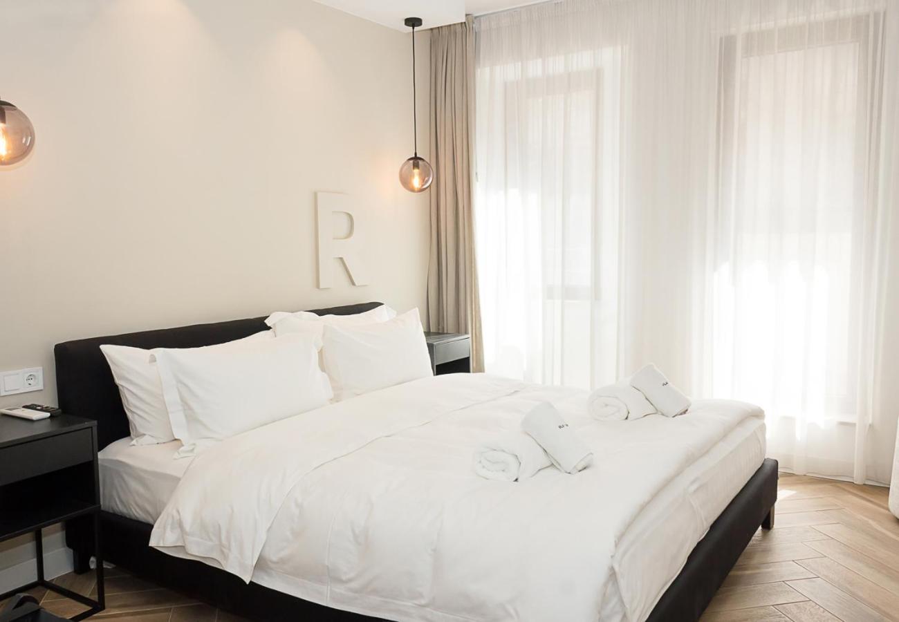 Three private apartments near Port of Varna by Flat Mаnager