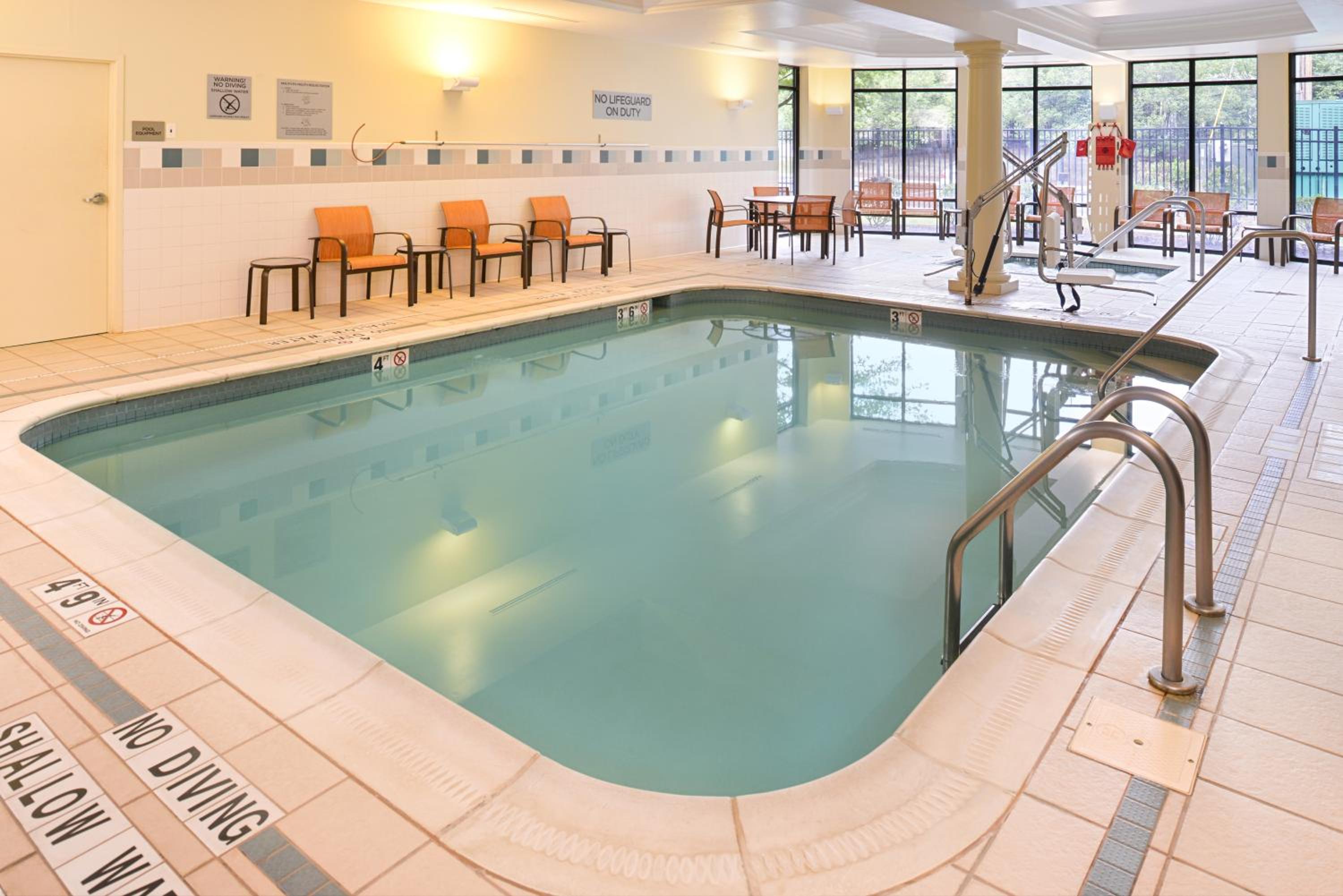 Pittsburgh Vacations - Courtyard Pittsburgh Monroeville - Property Image 4