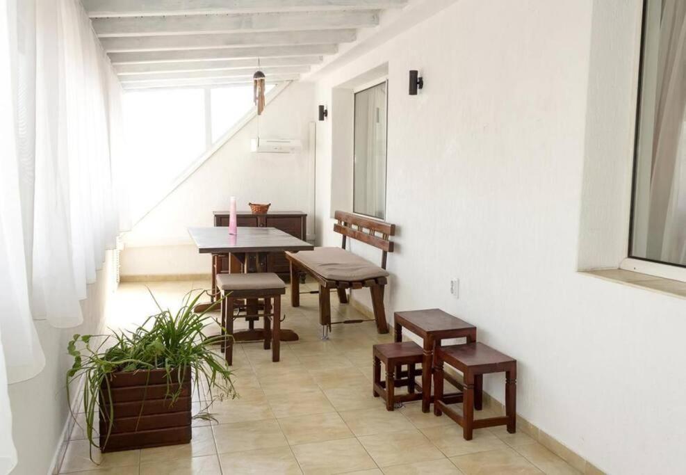 Modern Bright Apartment Close to City Center and Grand MALL