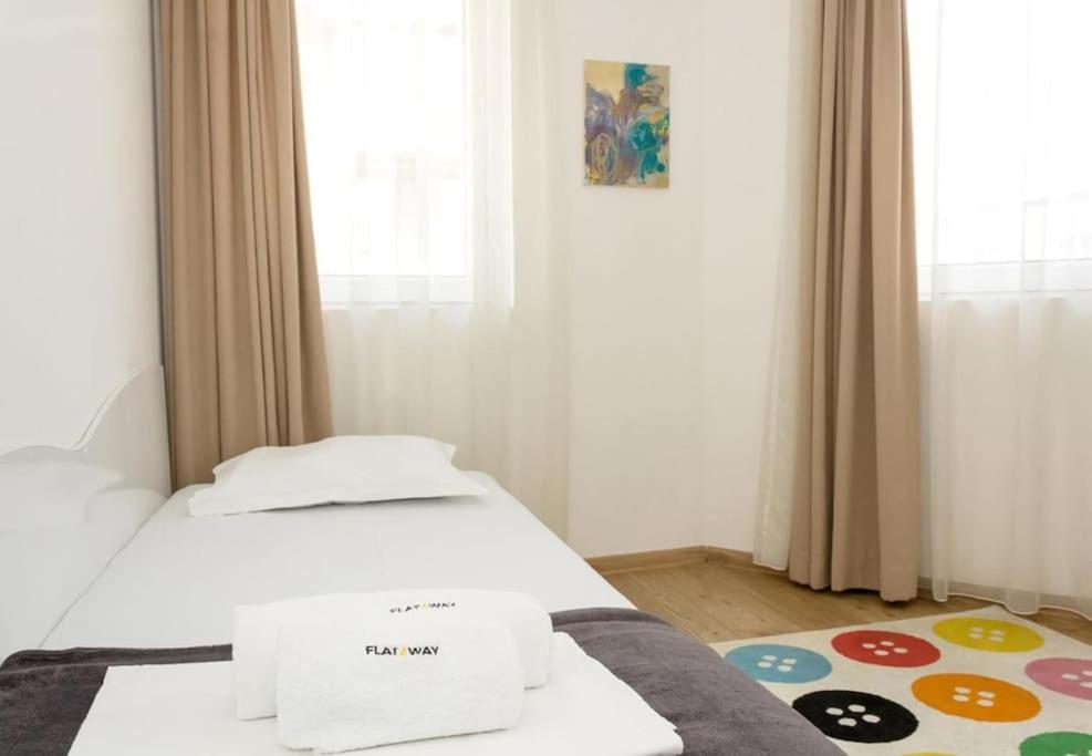 Modern Bright Apartment Close to City Center and Grand MALL