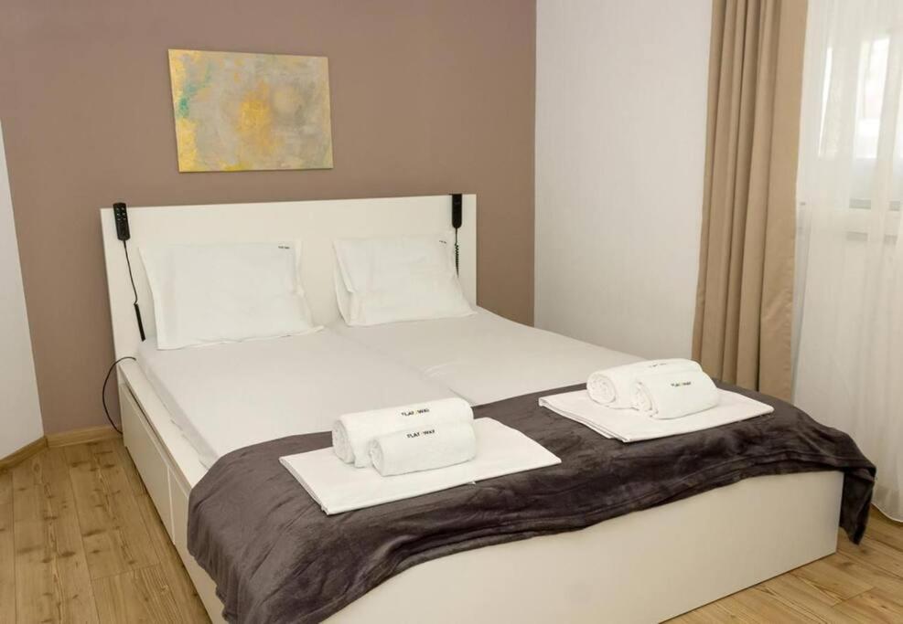 Modern Bright Apartment Close to City Center and Grand MALL