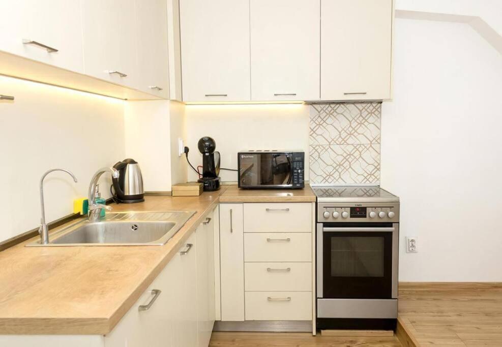 Modern Bright Apartment Close to City Center and Grand MALL