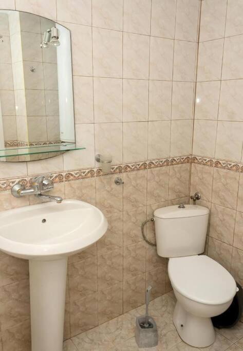 Modern Bright Apartment Close to City Center and Grand MALL