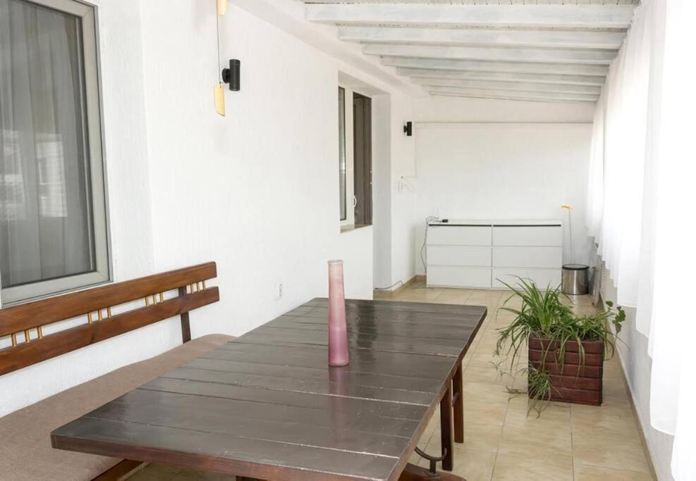 Modern Bright Apartment Close to City Center and Grand MALL