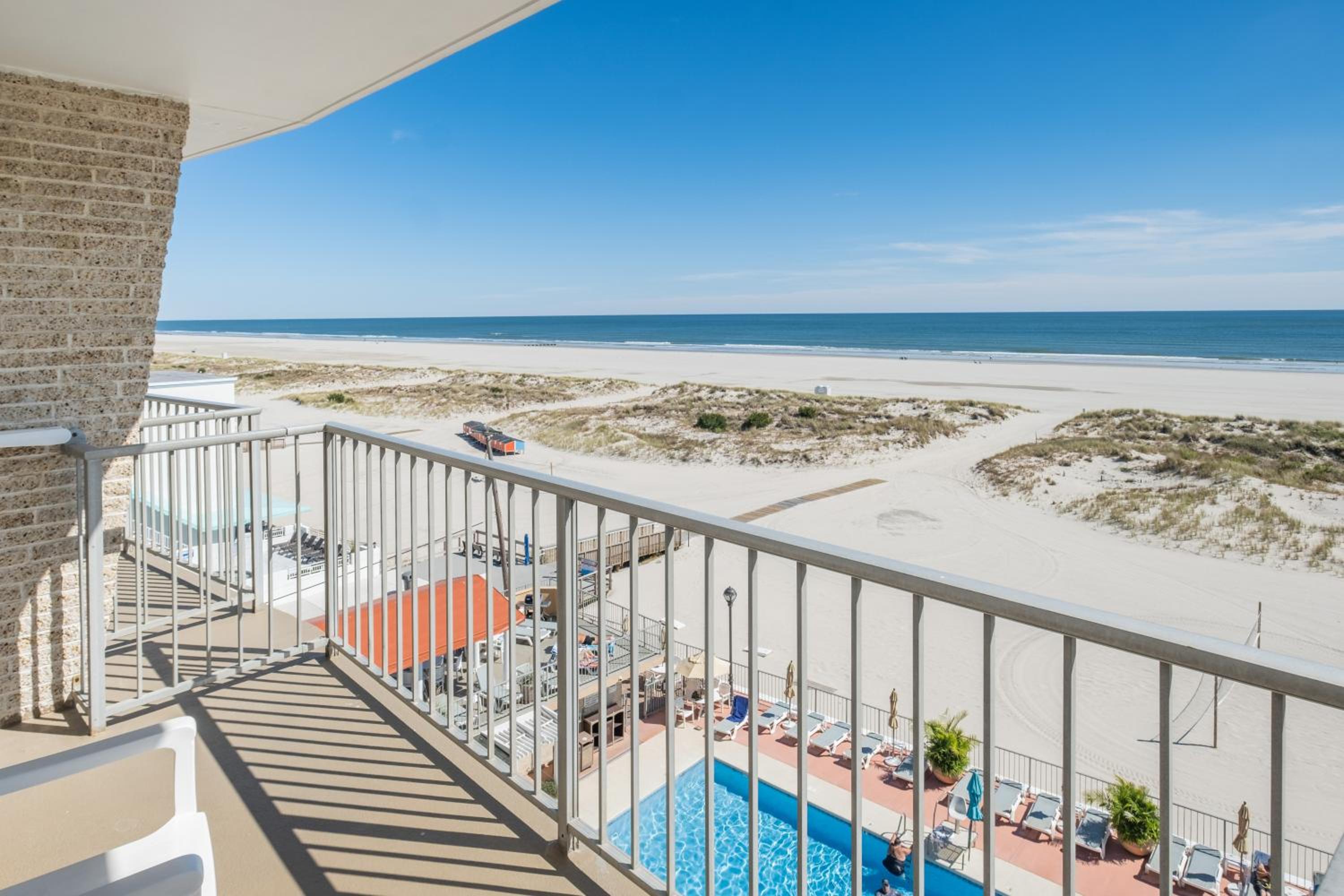Reges Oceanfront Resort