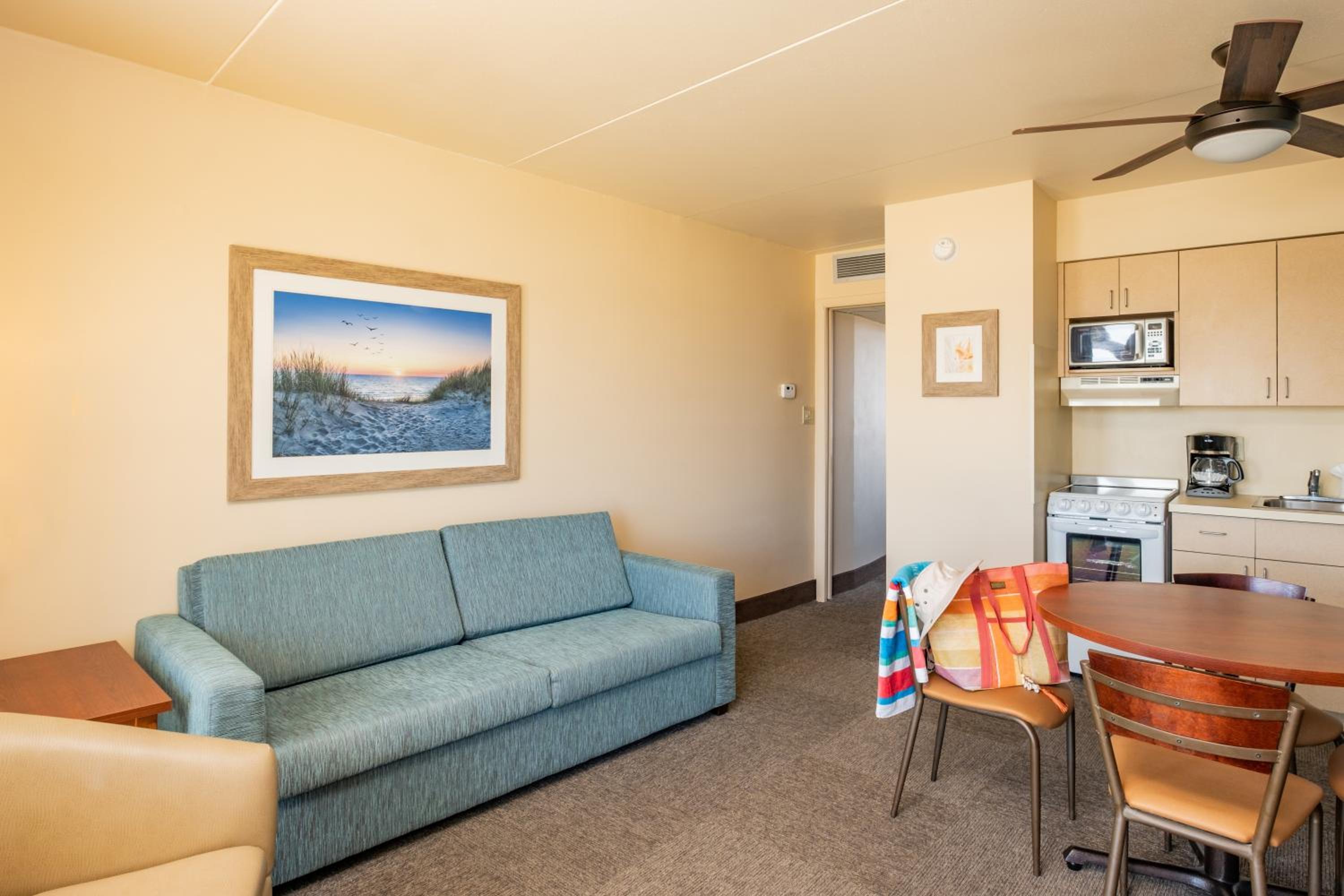 Reges Oceanfront Resort