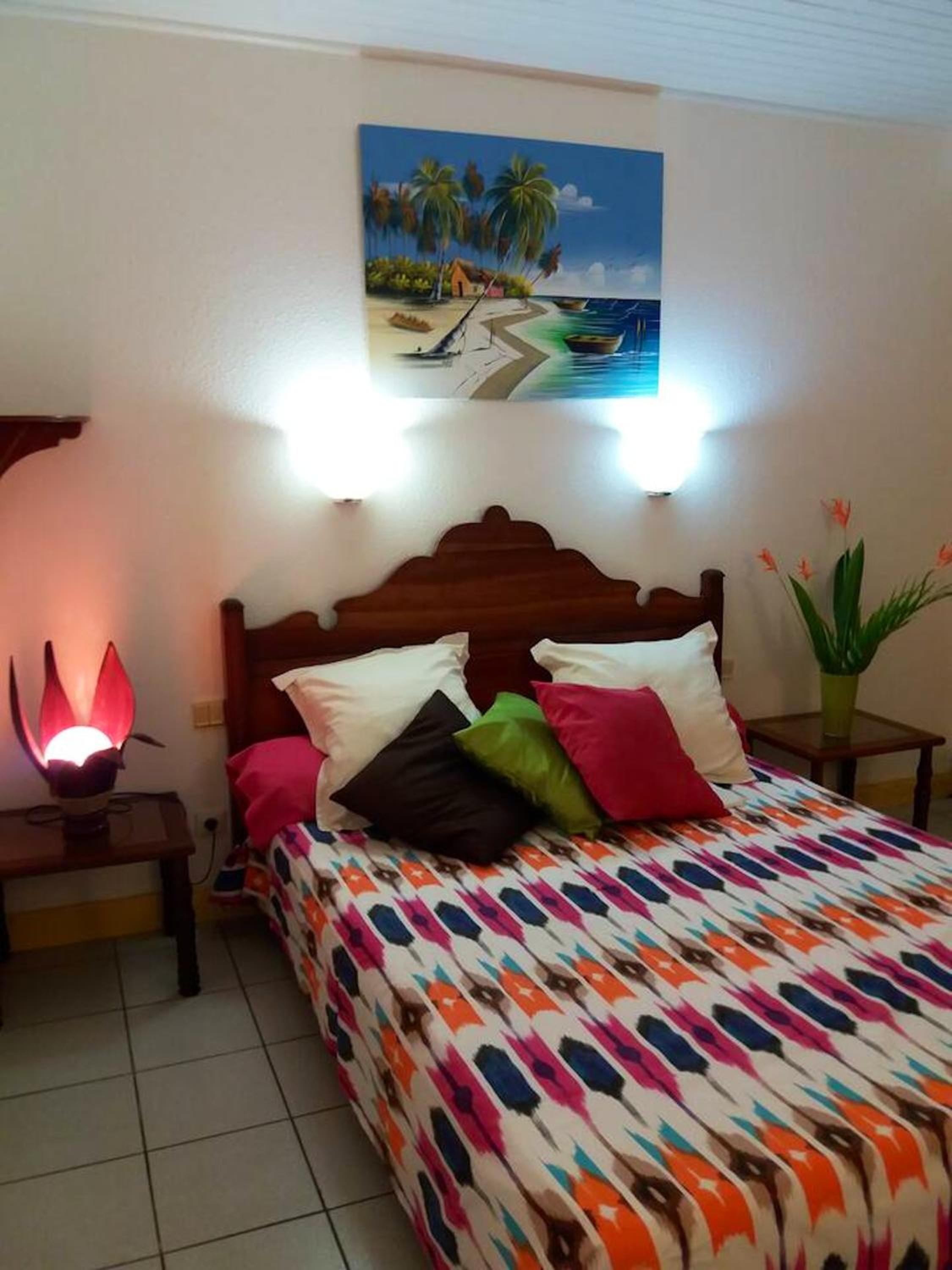 Appartement charmant à Sainte-Anne | 30 m² | Balcon et jardin view 3