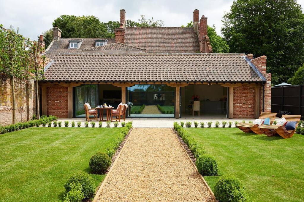 The Garden House - Luxurious bolthole near coast view 3