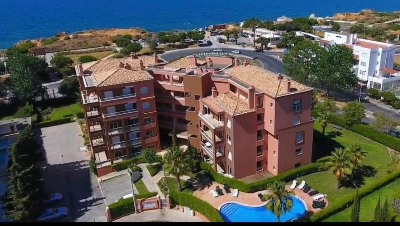 Beachfront Seaview Litoralmar apt, Fast WIFI, Airco, Pool, Private Parking view 5