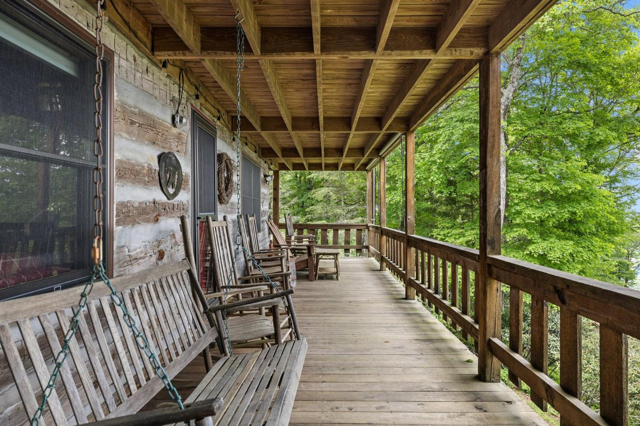 Logs Of Luxury Cabin view 3
