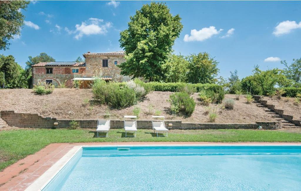 Tuscan Farmhouses at Castello del Calcione Estate