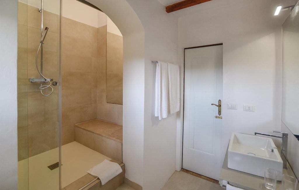 Tuscan Farmhouses at Castello del Calcione Estate