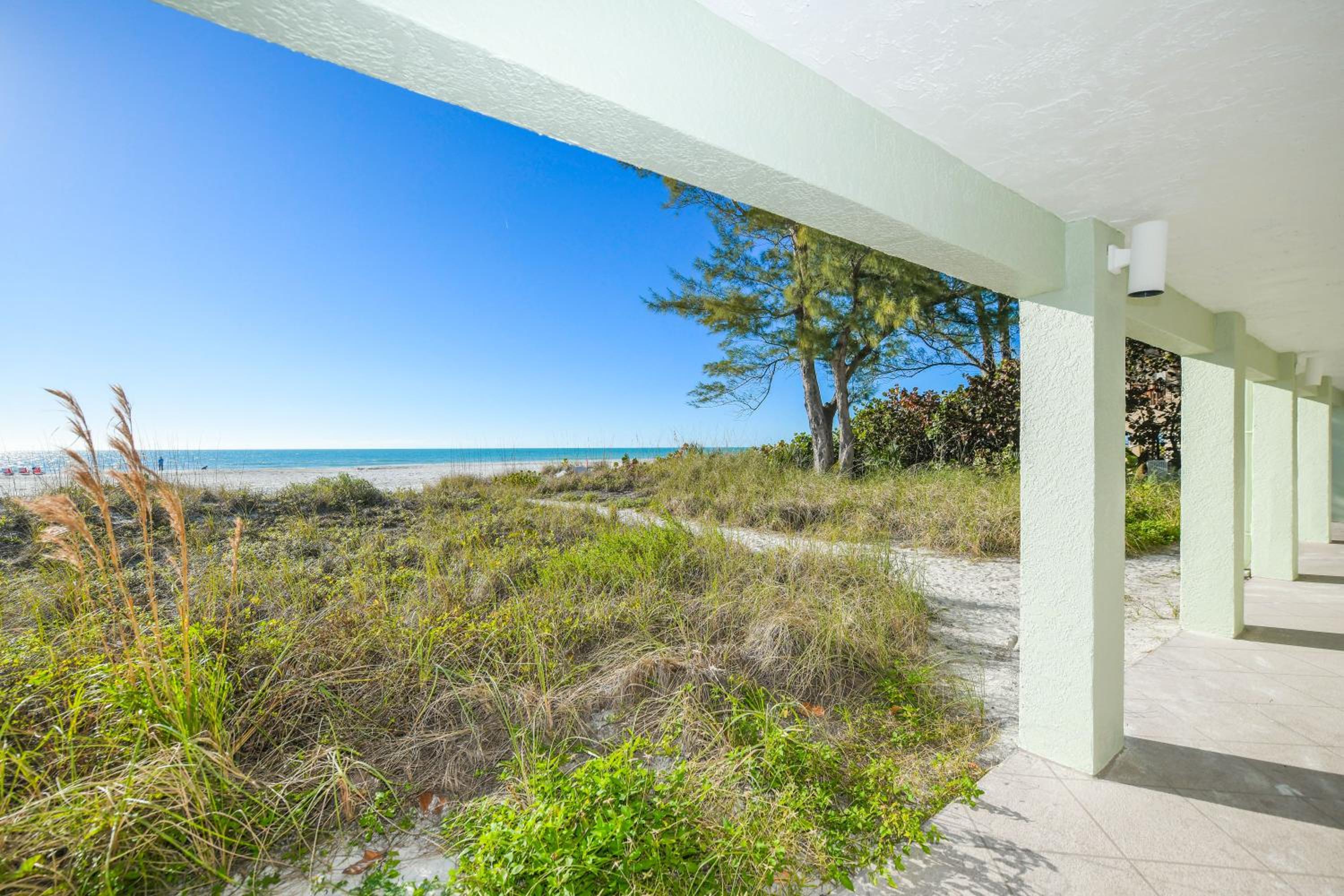 Beach Front Villa - Right On The Beach!