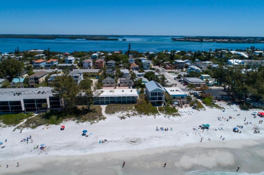 Beach Front Villa - Right On The Beach!