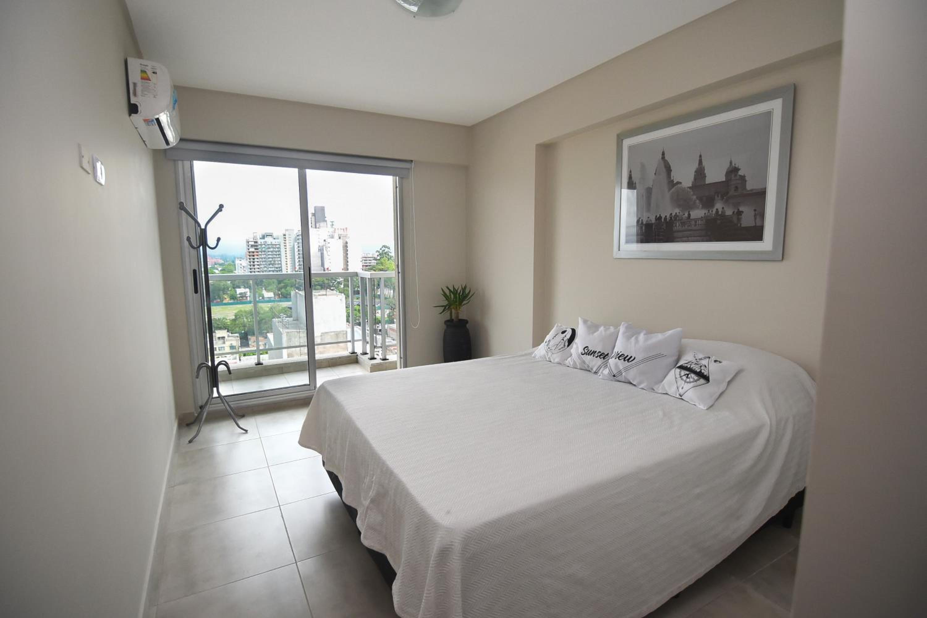 Cómodo apt 2DR con hermosas vistas!