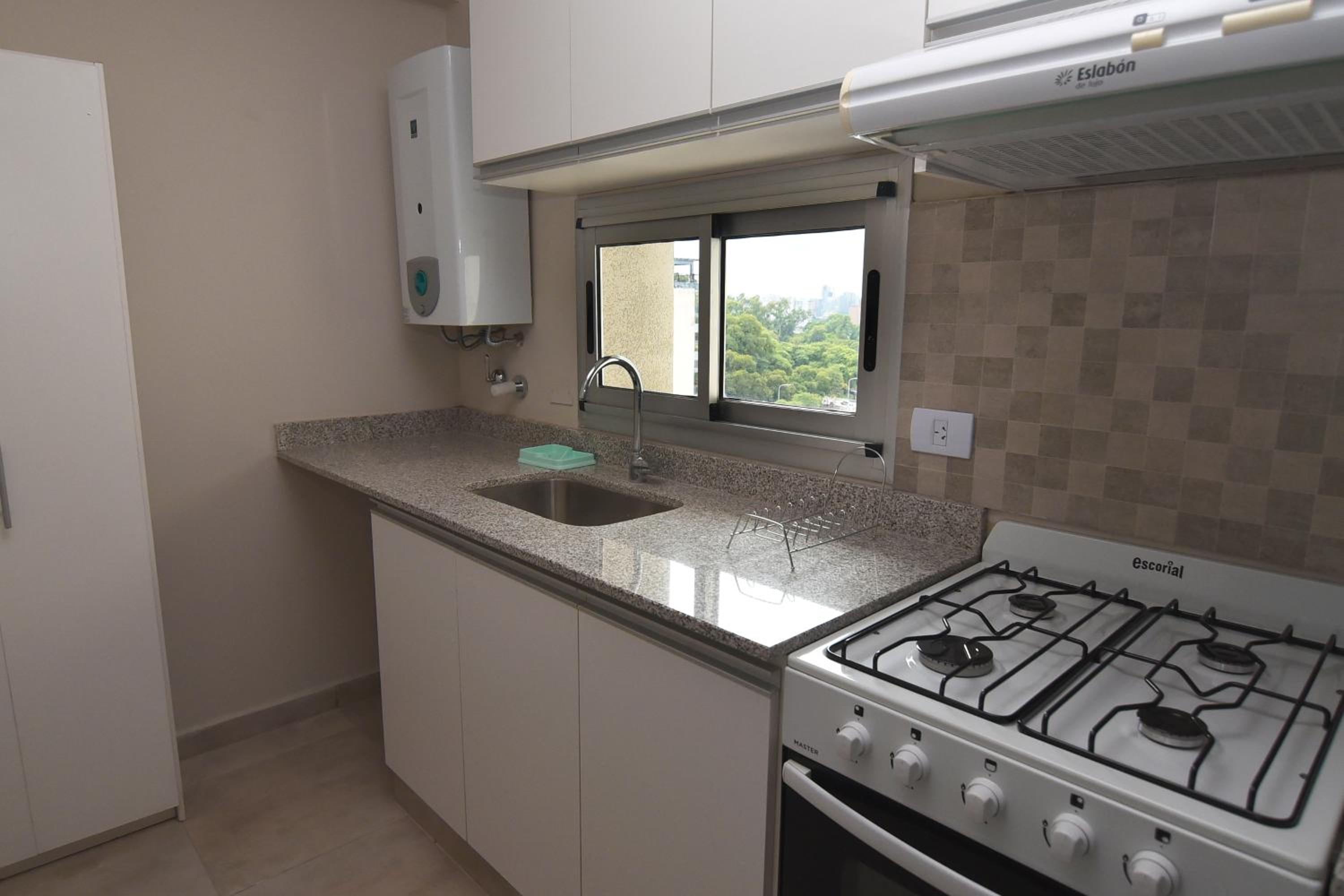 Cómodo apt 2DR con hermosas vistas!