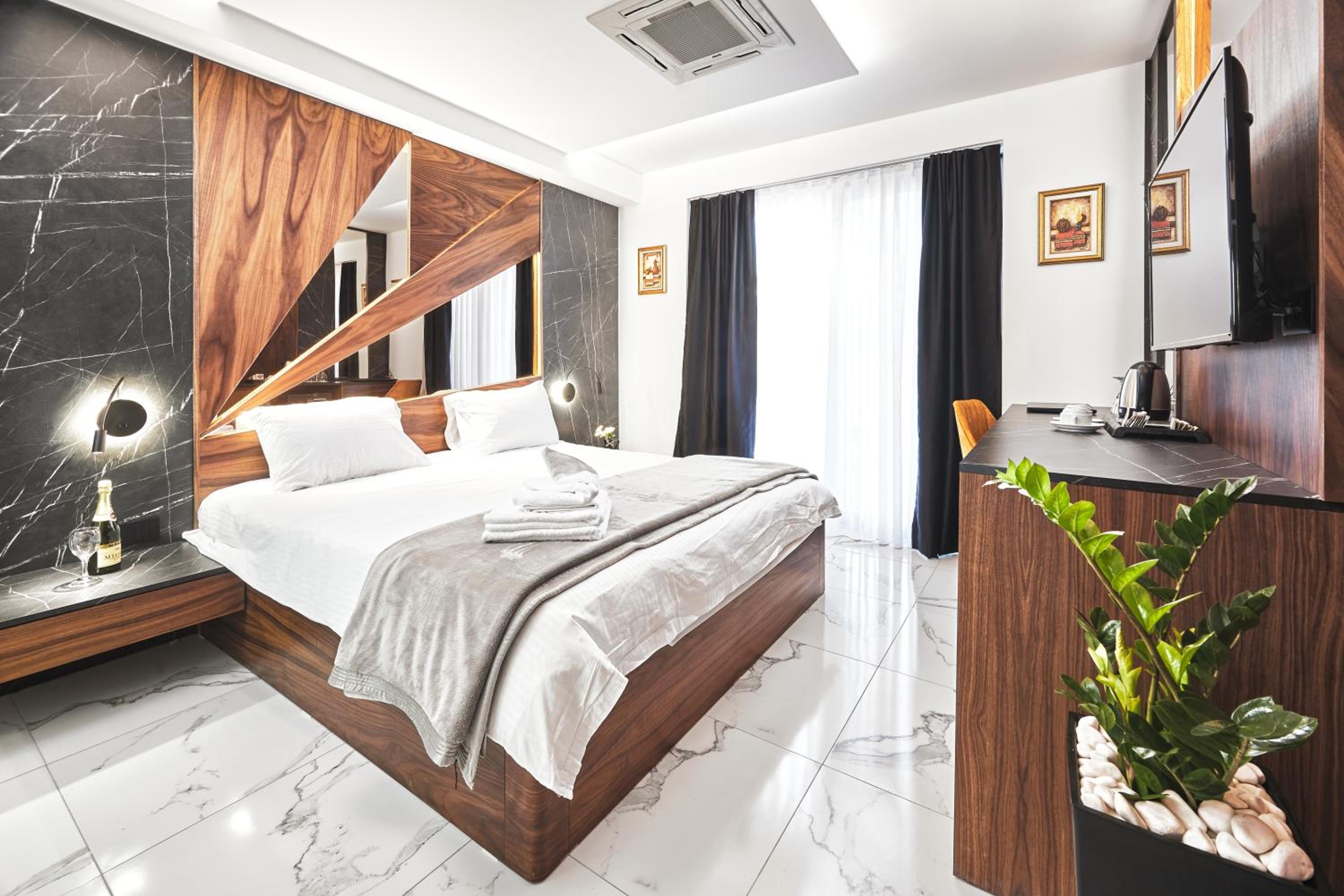 MiM Apartments view 3