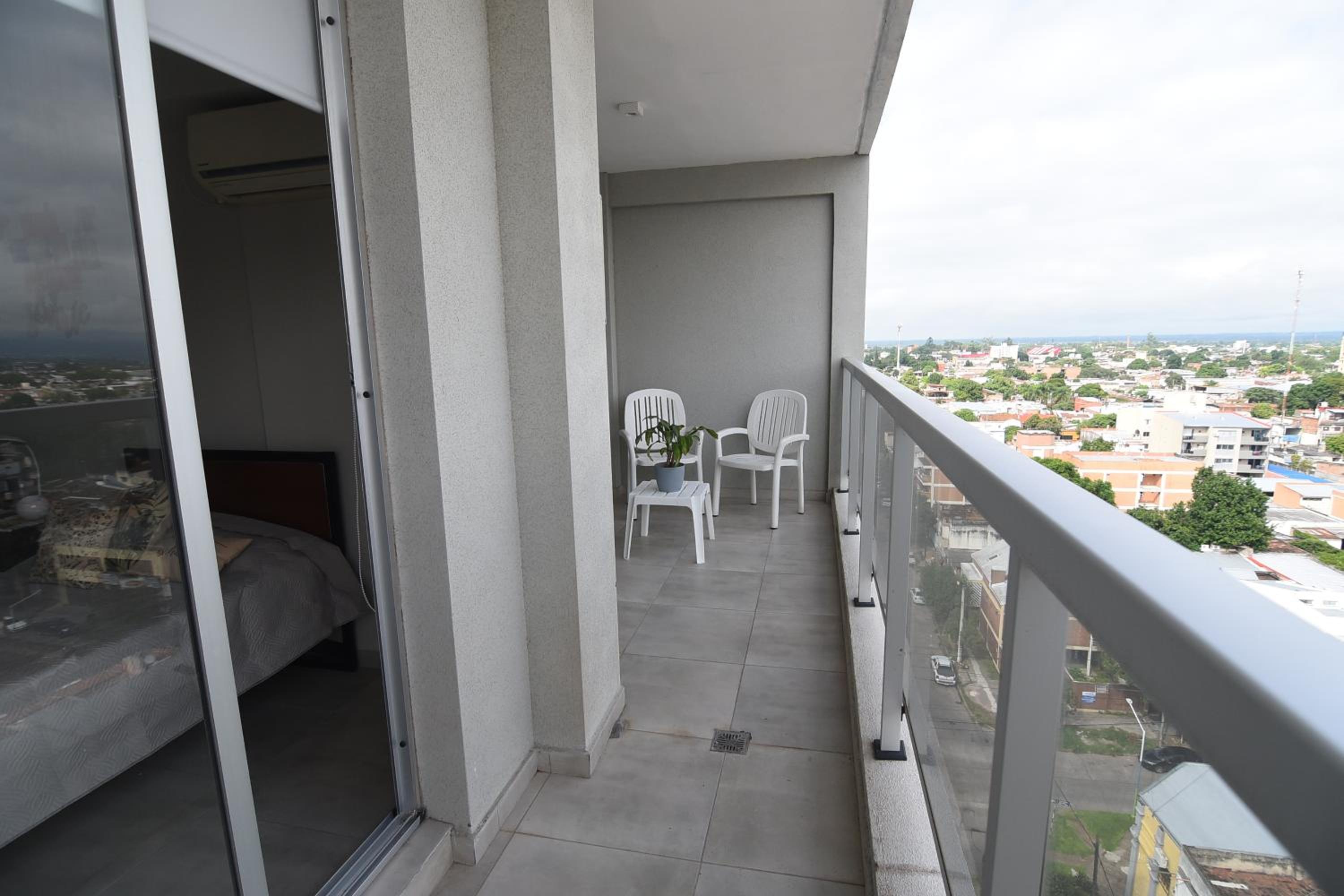 Cómodo apt 2DR con hermosas vistas!