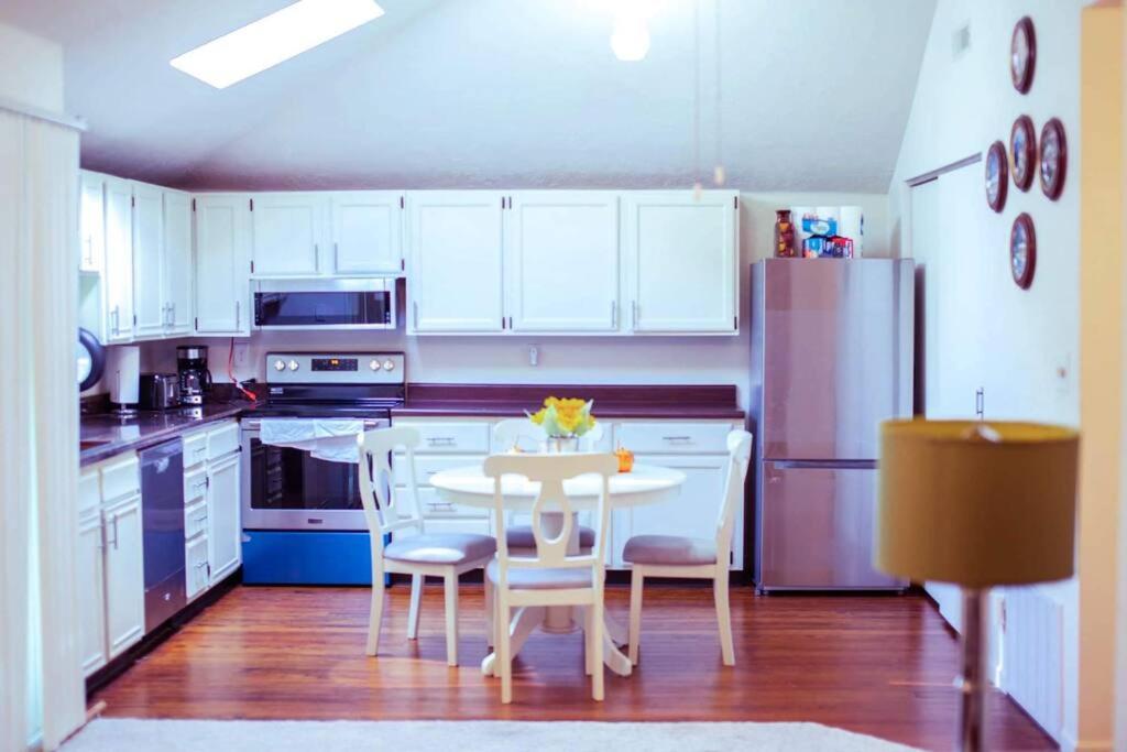 Cozy Balcony apartment in Morningside view 2