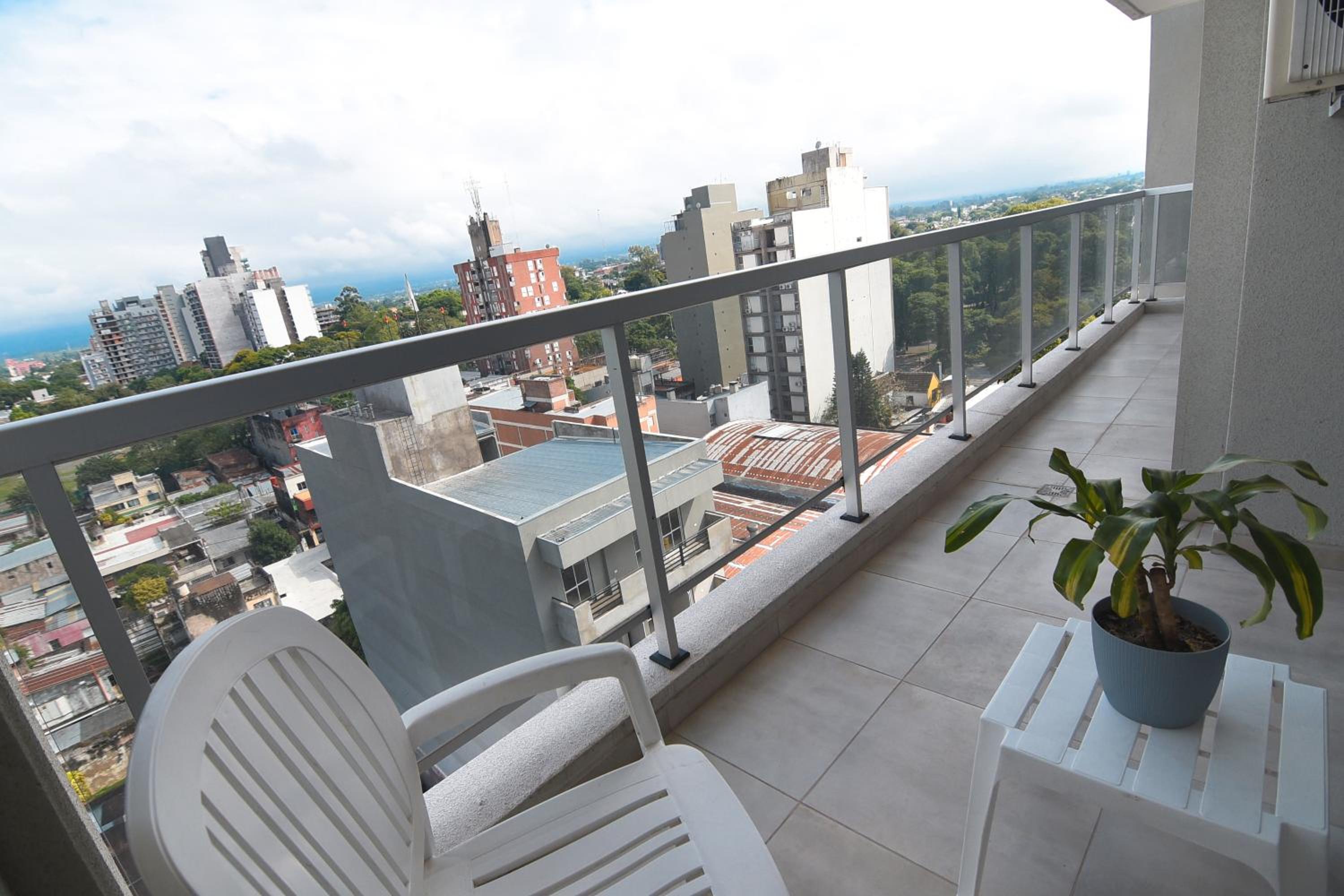 Cómodo apt 2DR con hermosas vistas!