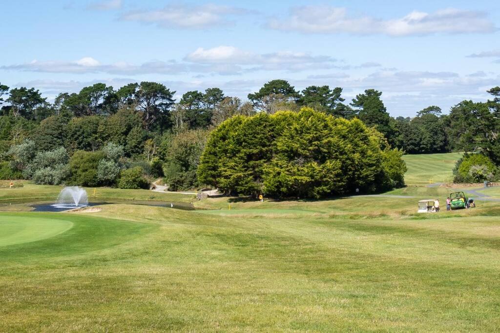 Tramore Golf Club Lodge Room - Bar & Bistro Onsite