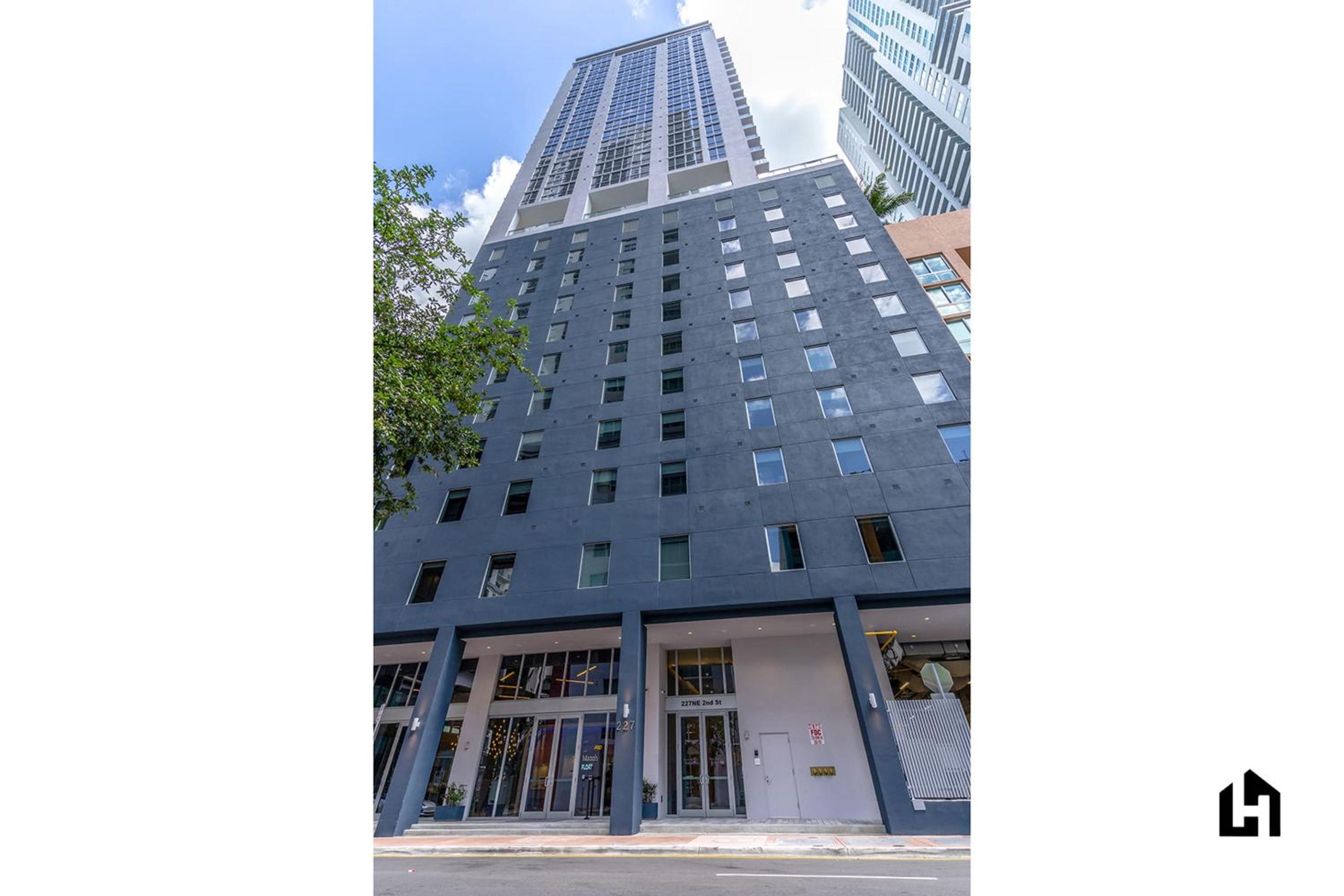 Hotel Downtown Miami Condos By Lua Host