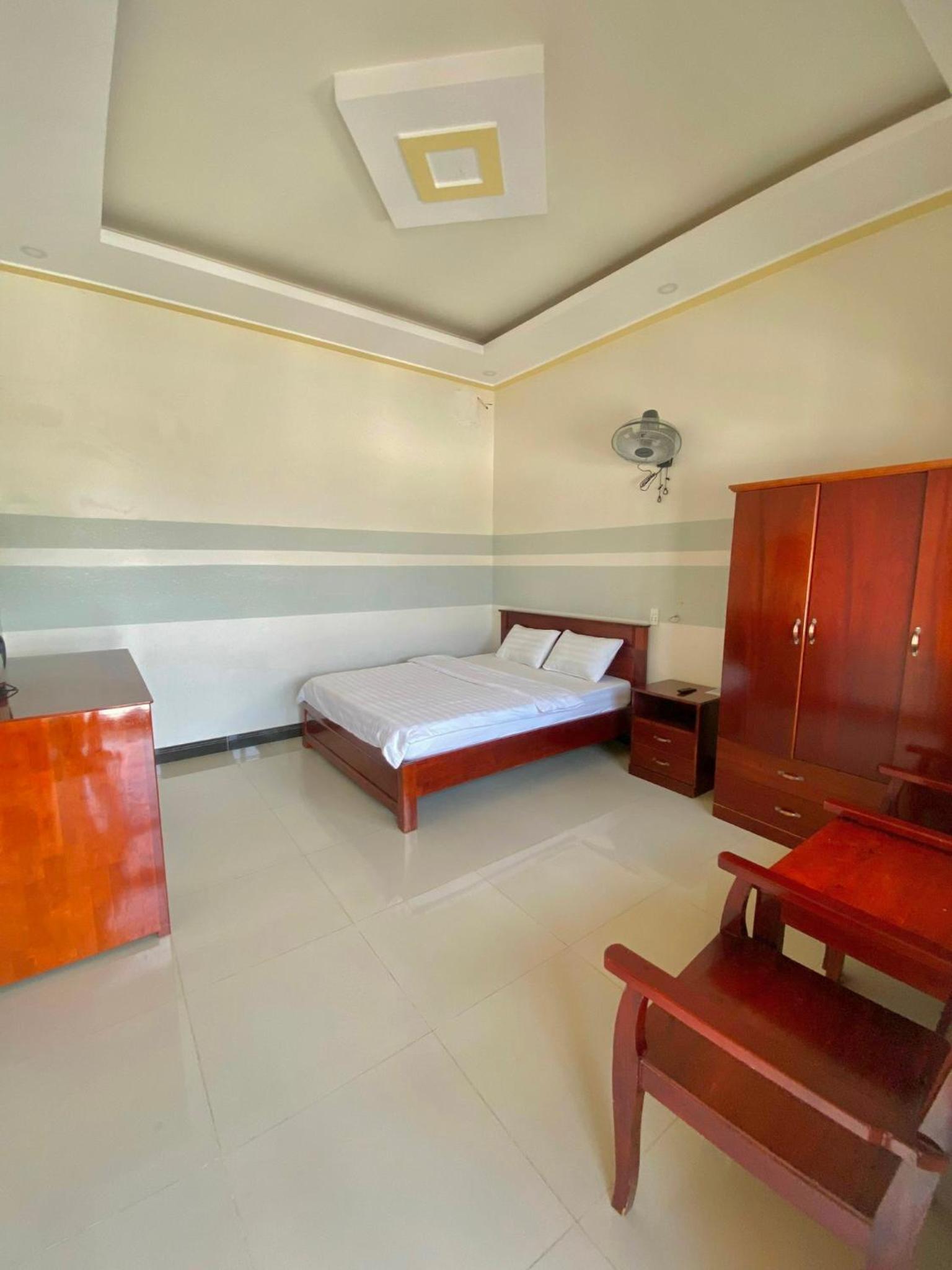 Quang Vinh Hồ Tràm